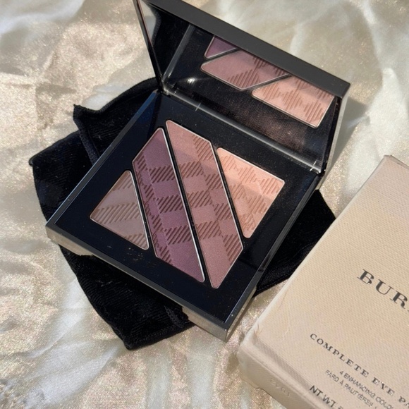 ⭐️Host Pick⭐️ New Burberry complete eyeshadow palette - Picture 4 of 6